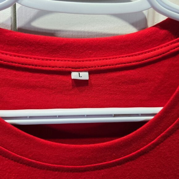 New Red Christmas Graphic T-Shirt – “Dashing Through the Snow” – Size Large - Picture 4 of 6